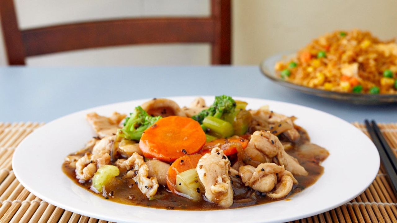 Black Pepper Chicken with Rice