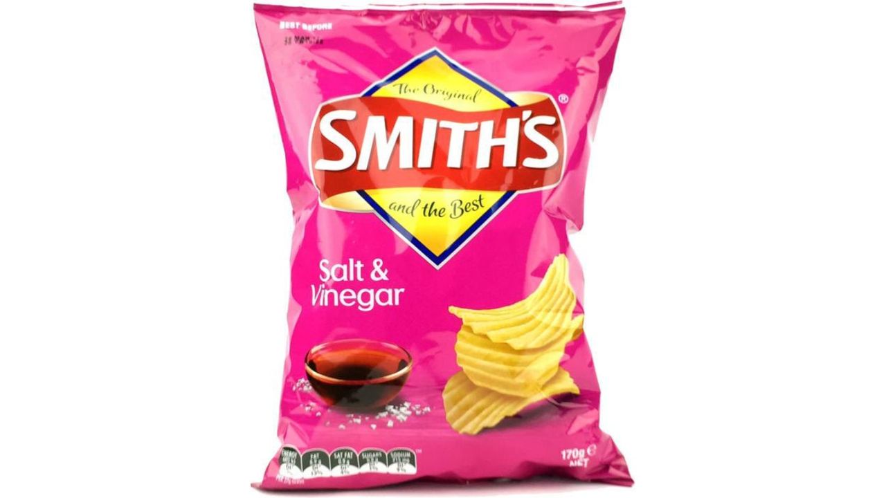 Smiths Crinkle Cut Salt and Vinegar (170 G)