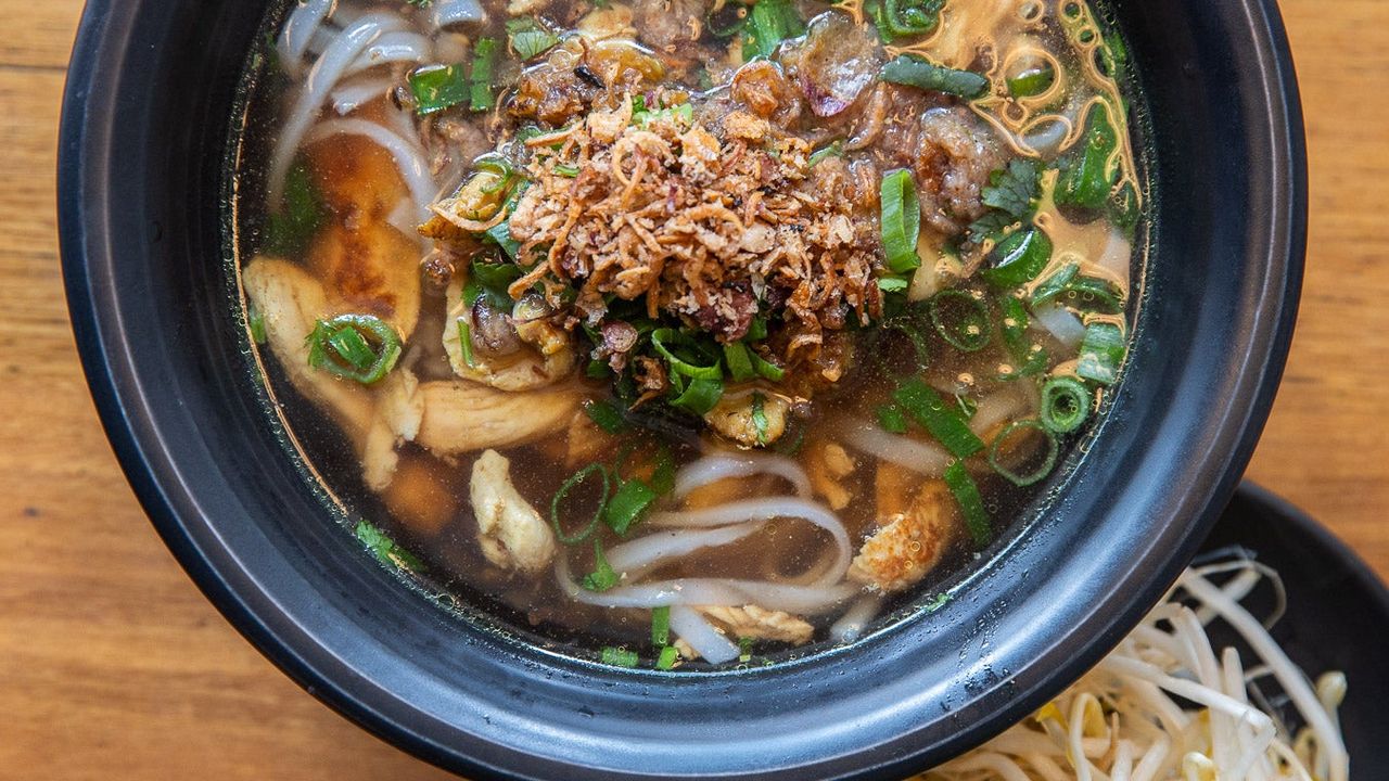 Wok’d Chicken Breast Pho