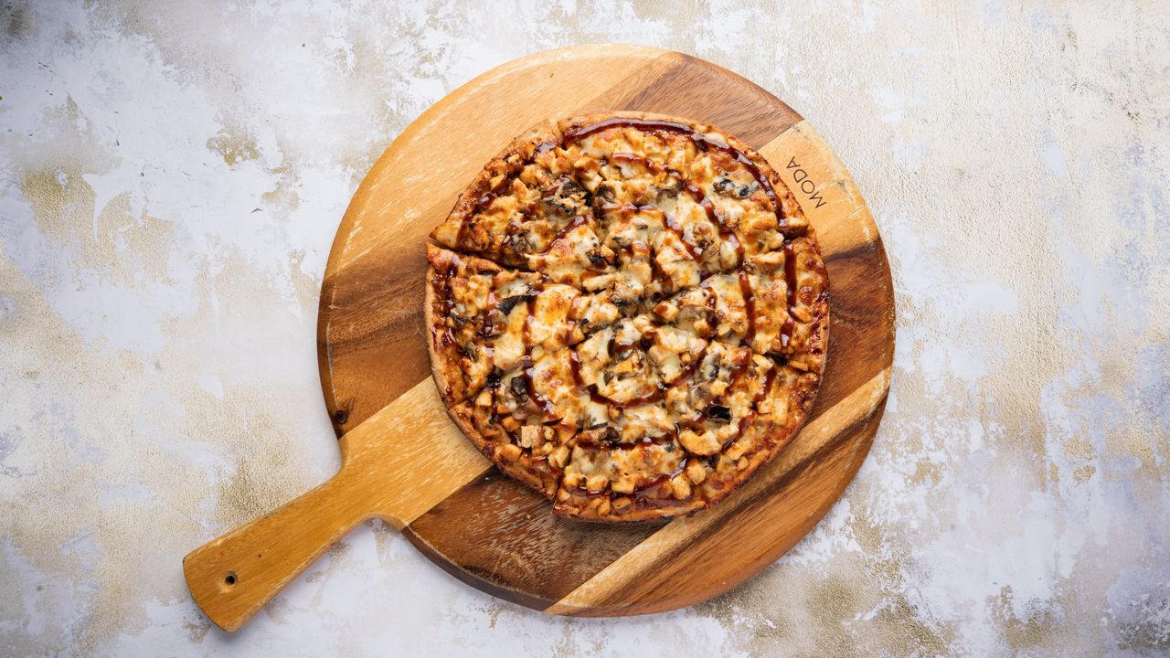 BBQ Chicken Pizza (H)