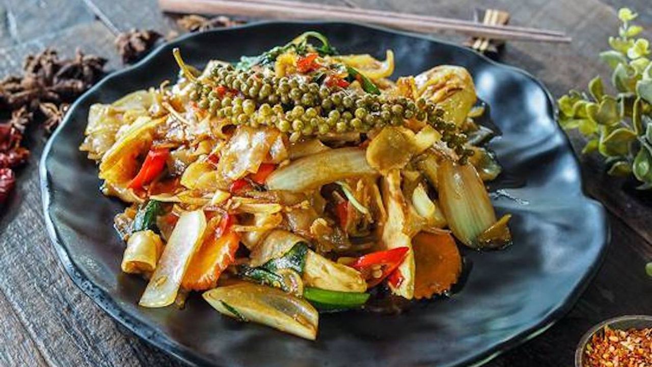 Drunken Noodle Chicken