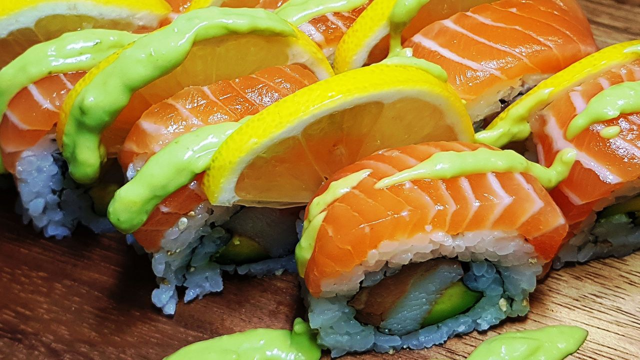 8. Tasmania Roll (8pc)