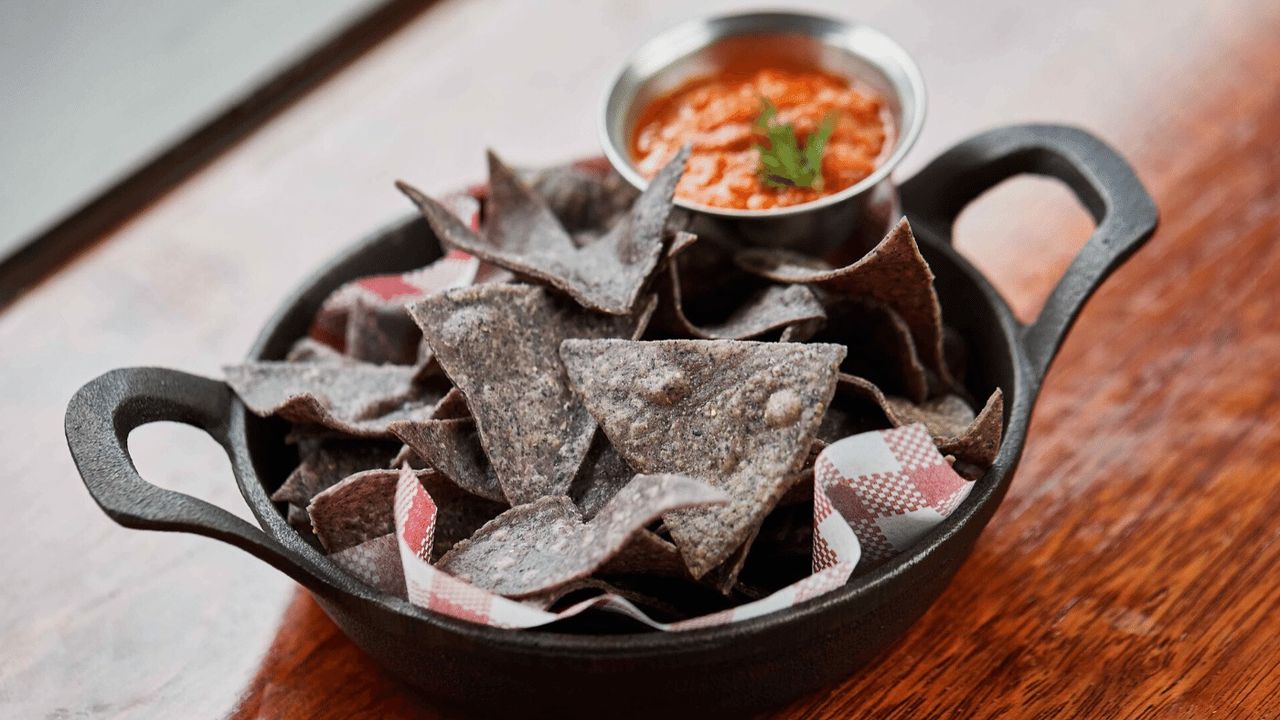 HOUSEMADE BLUE CORN CHIPS & JALAPENO SALSA (GF)(V)