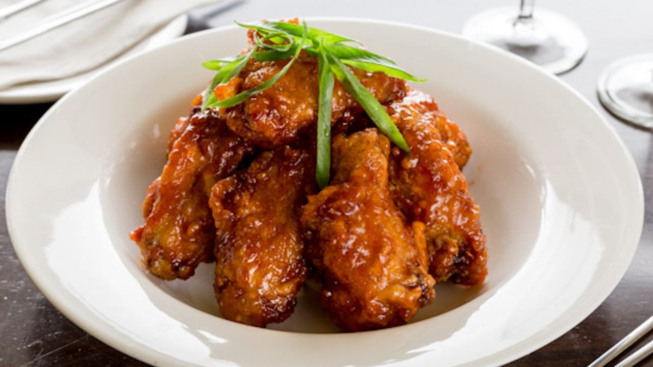 Korean Fried Chicken Wings (8 pieces)