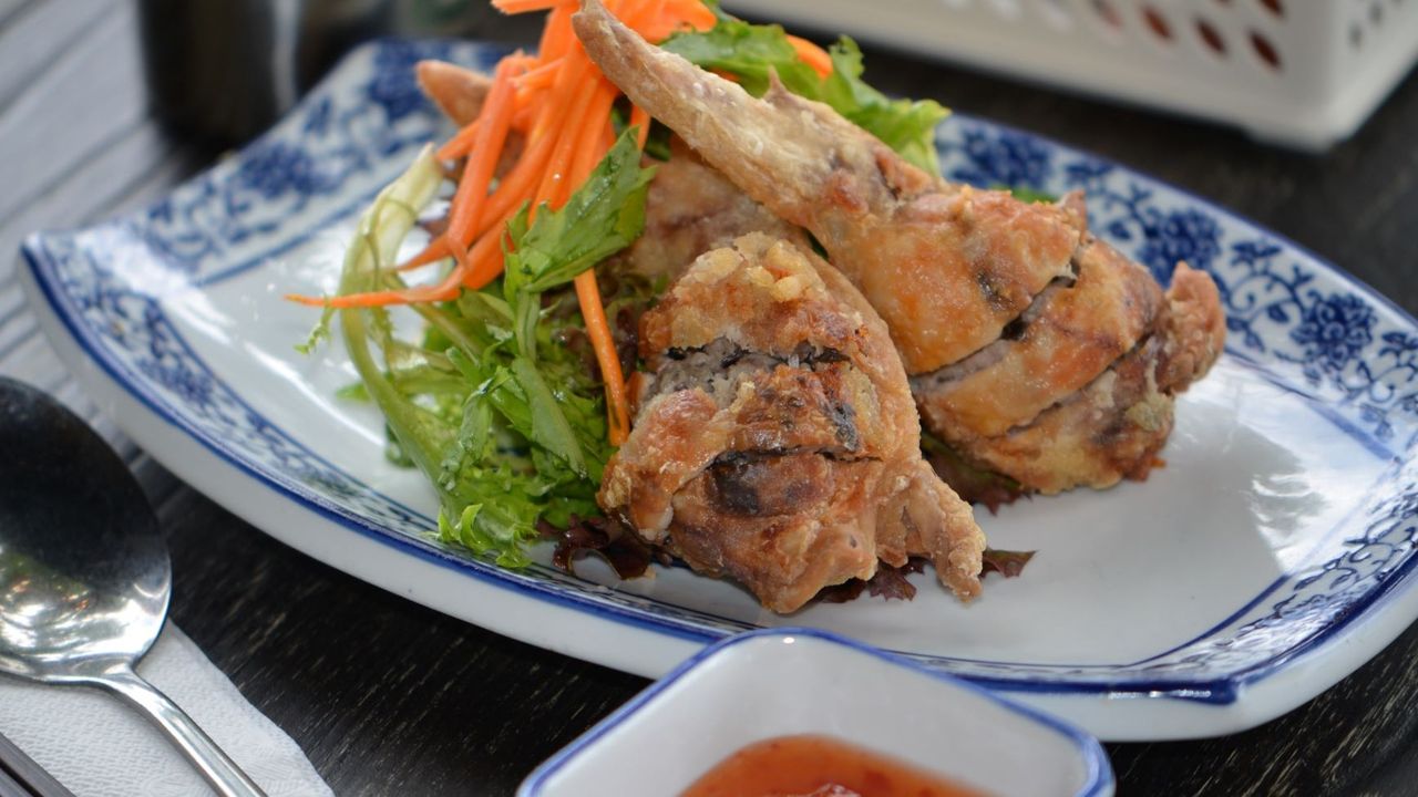 Stuffed Chicken Wings (2 per Serve)
