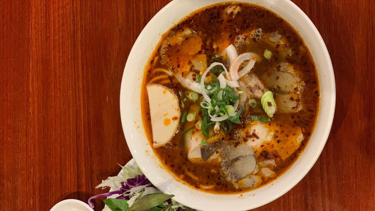 128. Spicy Beef Noodle Soup (Beef & Pork)