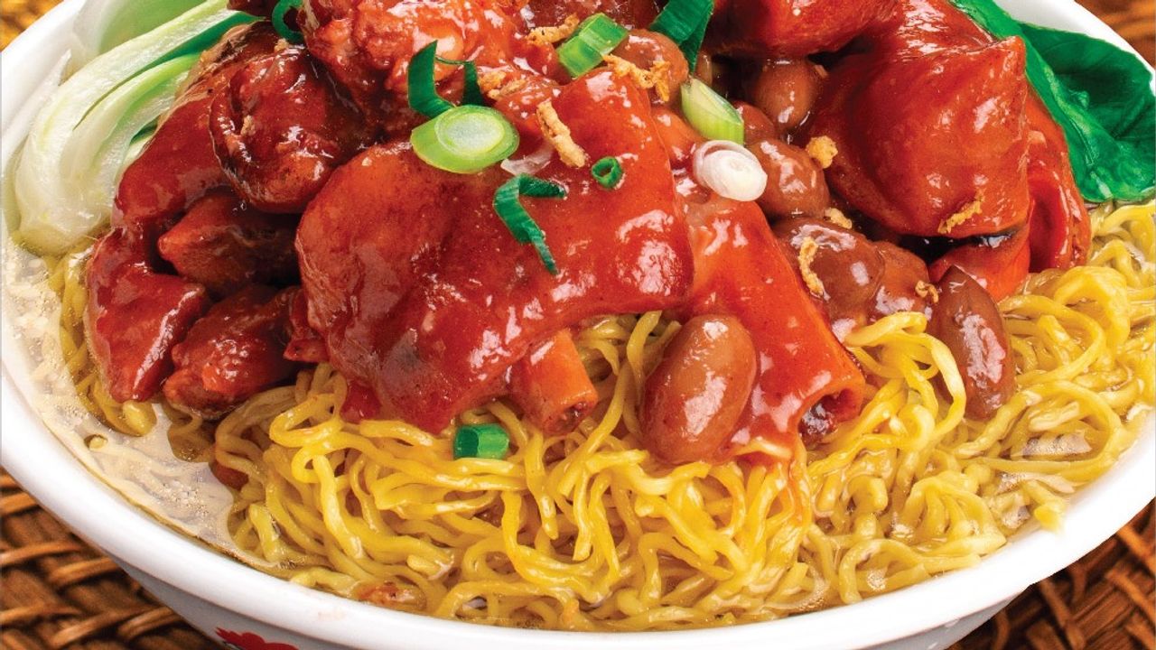 N3 Pork Knuckles Noodles