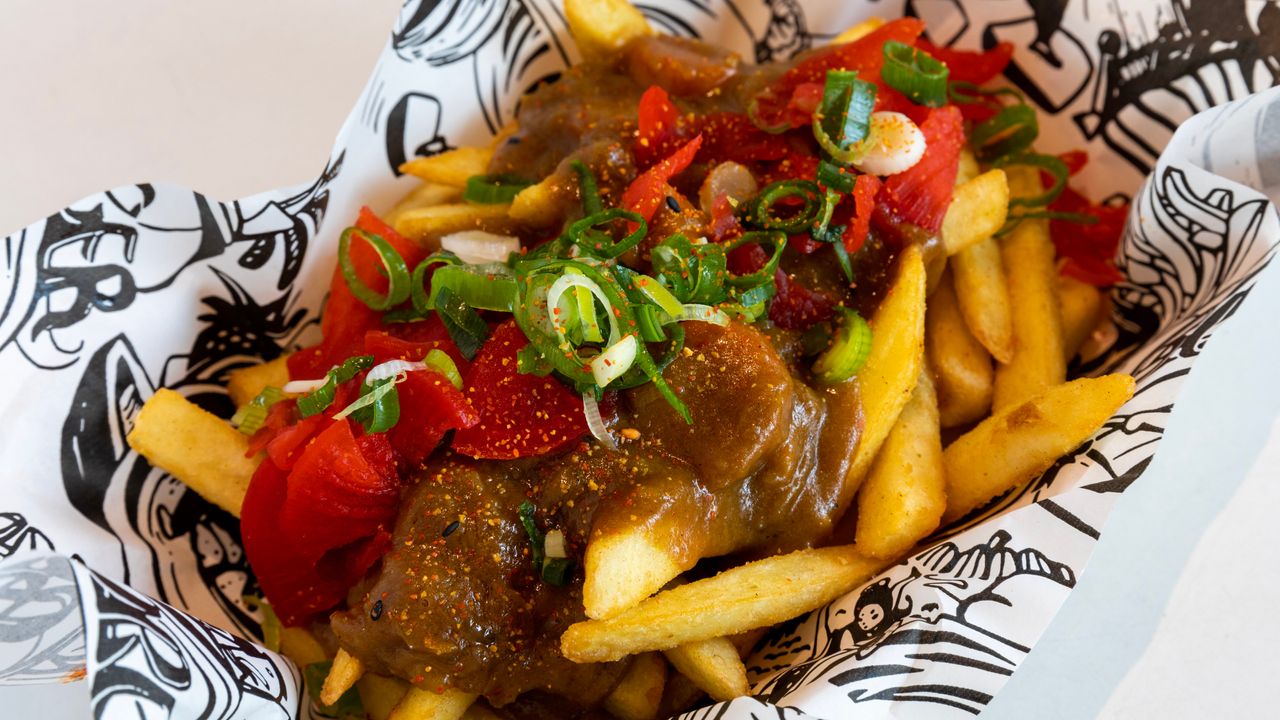 Japanese Curry Loaded Fries (V)