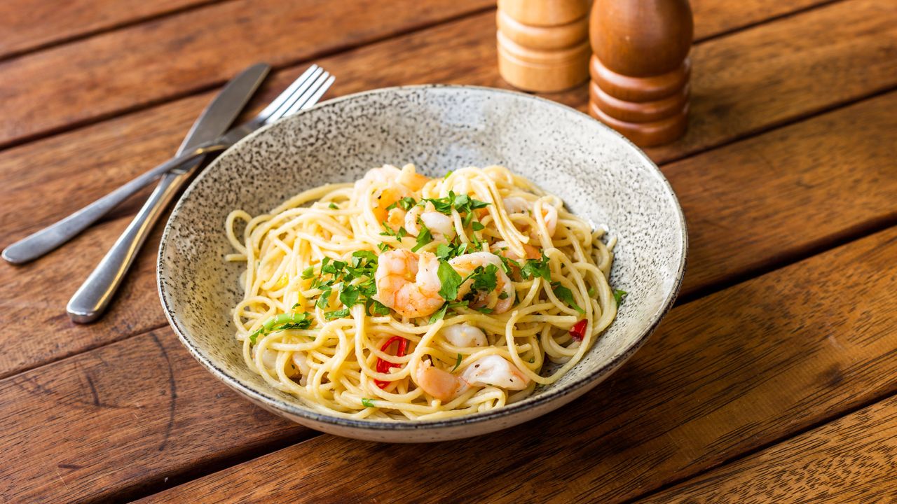 Tossed with Prawns, Garlic and Chilli