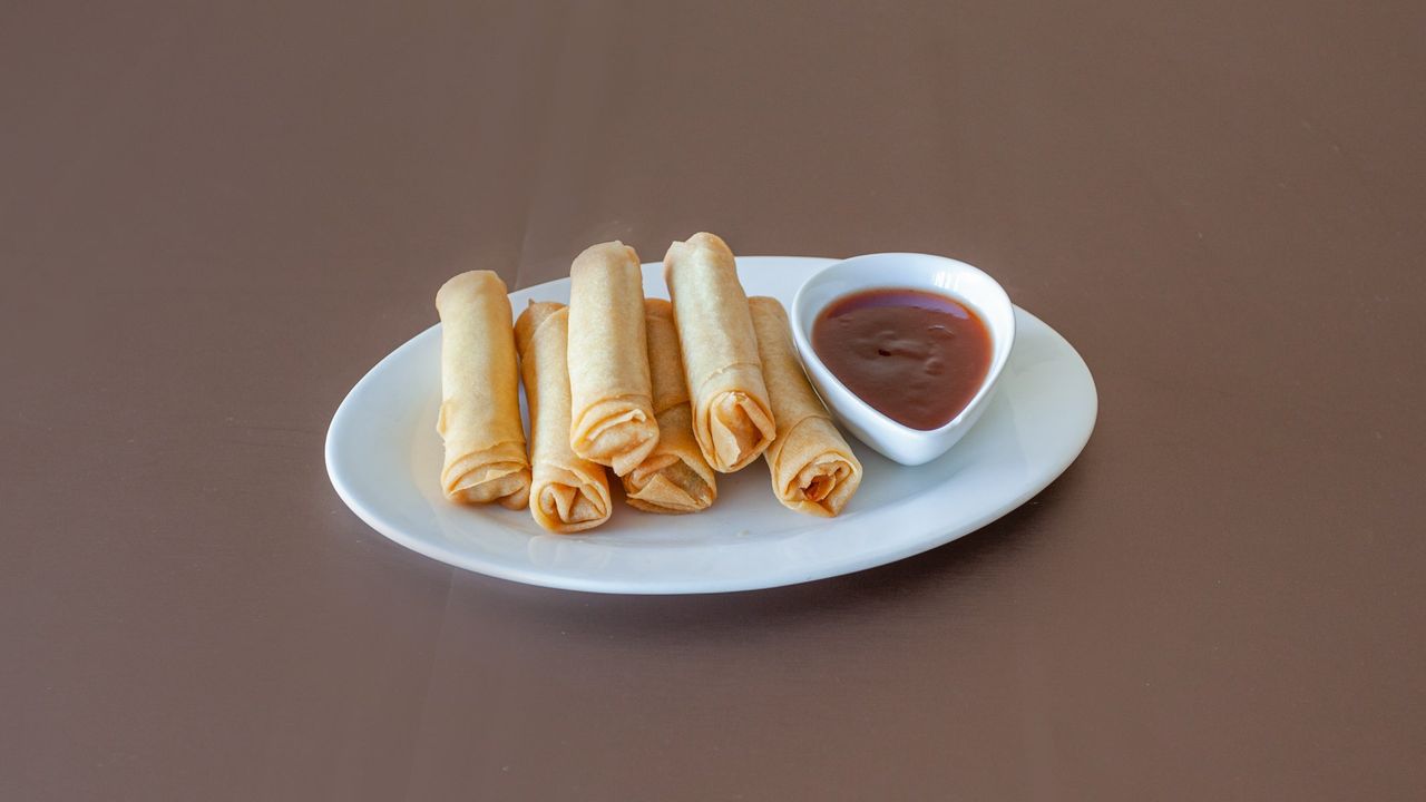 Mini Pork Spring Rolls (6 Pieces)