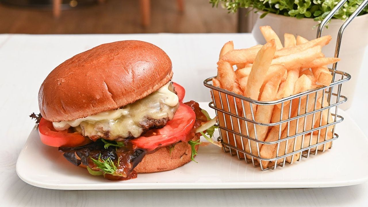 The Loft Classic Beef Burger