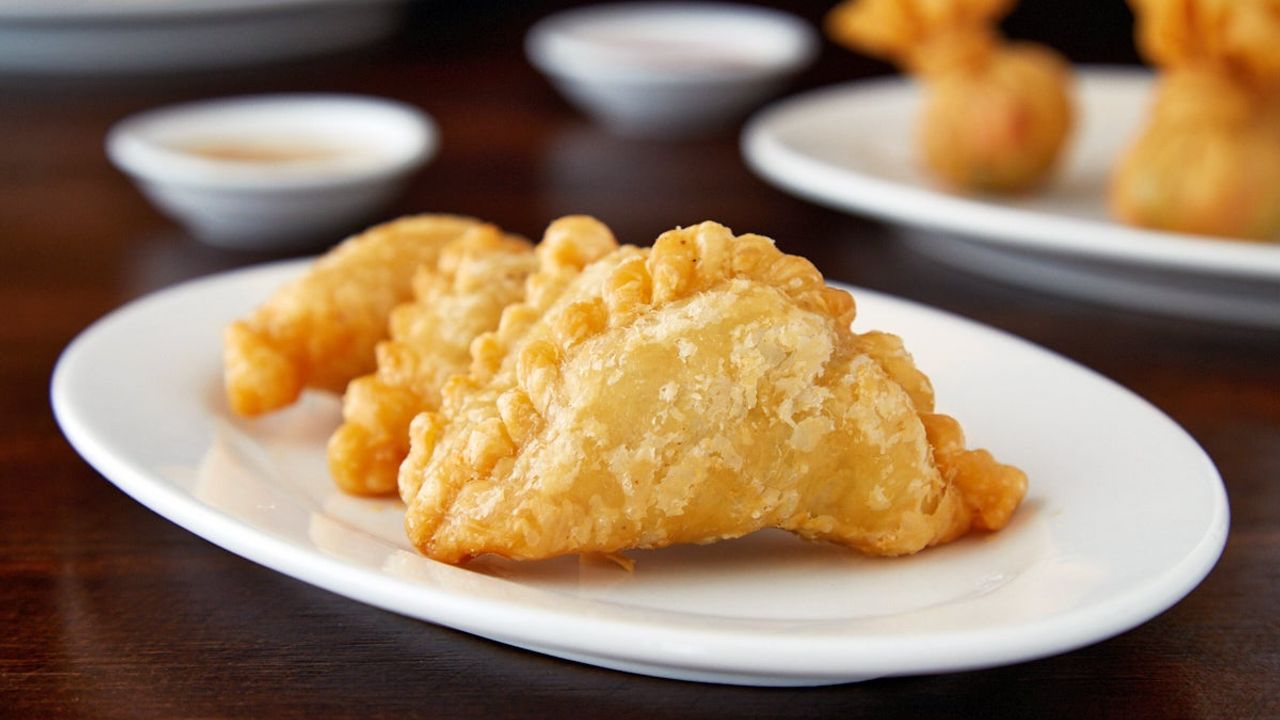 Vegetable Curry Puff (4 Pieces) (V) (Spicy)
