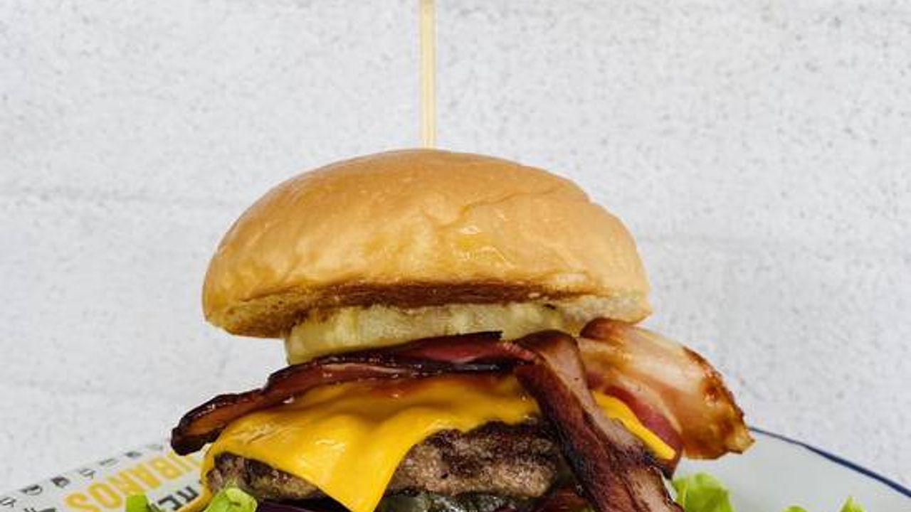 Aloha Bacon and Cheese Burger