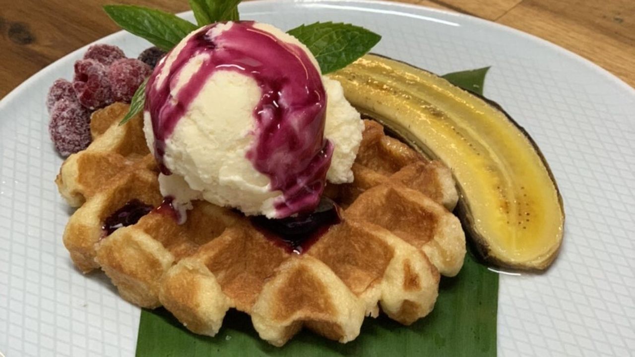 Sweet Banana and Waffle