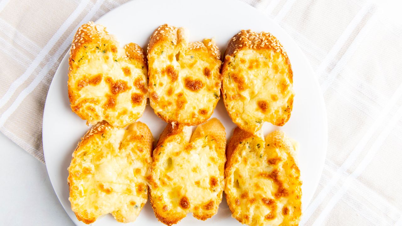 Cheese Garlic Bread (6)