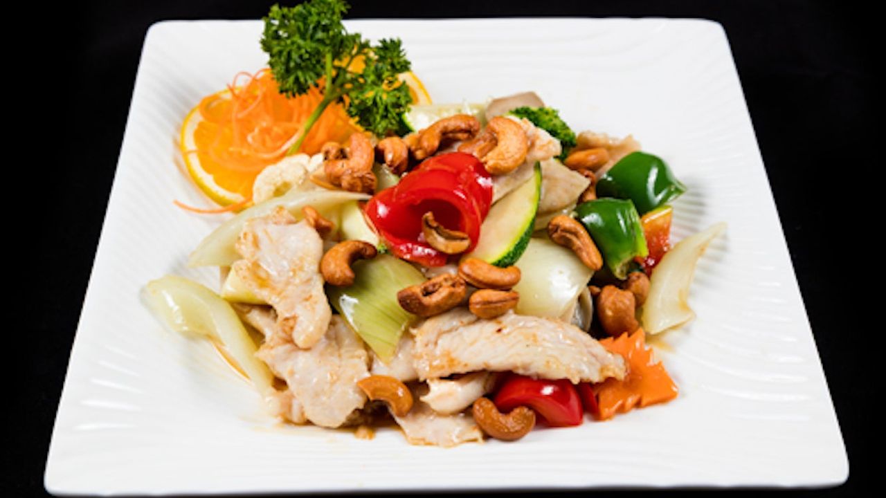 Chicken with Cashew Nuts