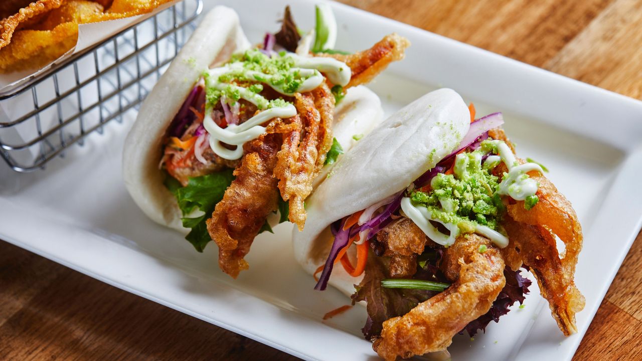 Wasabi Soft Shell Crabs Bao (2)