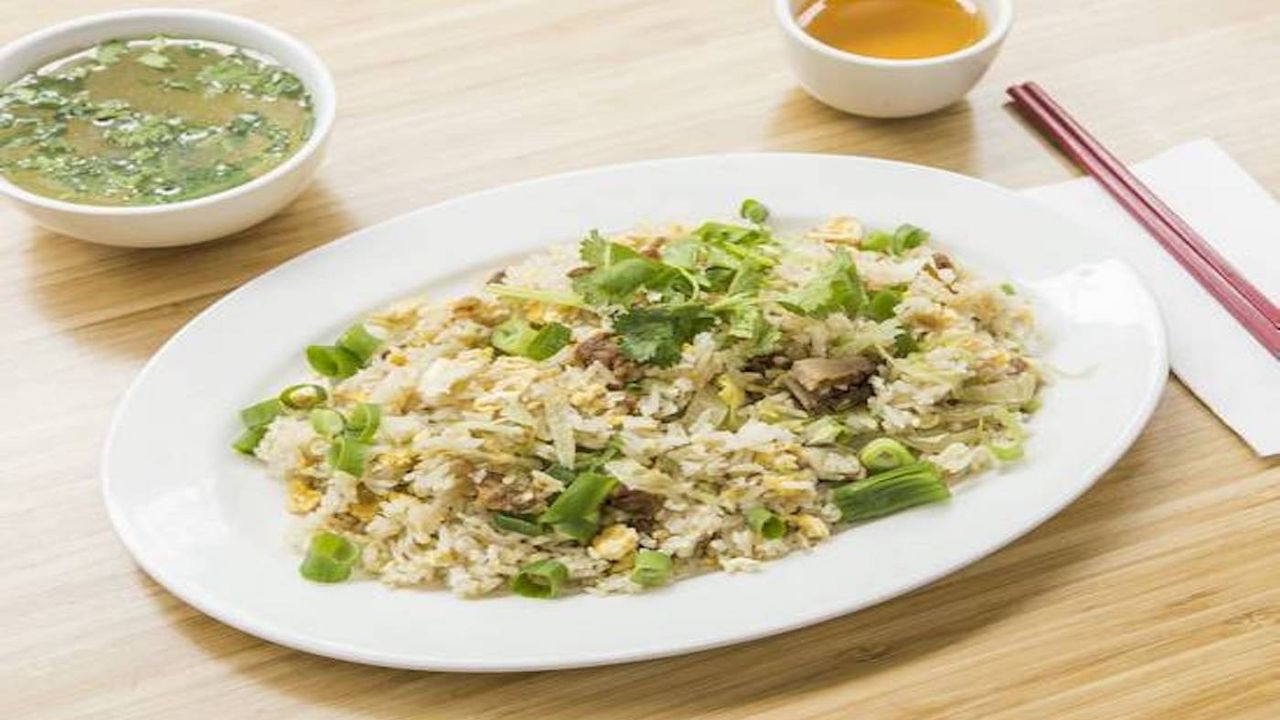 Fried rice with salty fish.