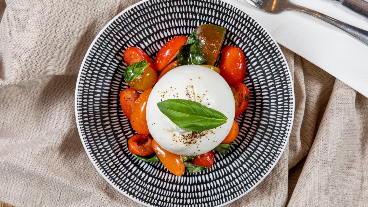 Burrata, Heirloom Tomato, Basil