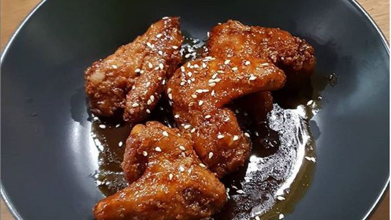 Sticky Wings (4 Pieces)