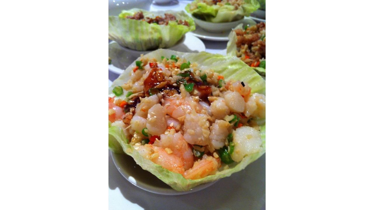 Seafood San Choi Bao (1pc)