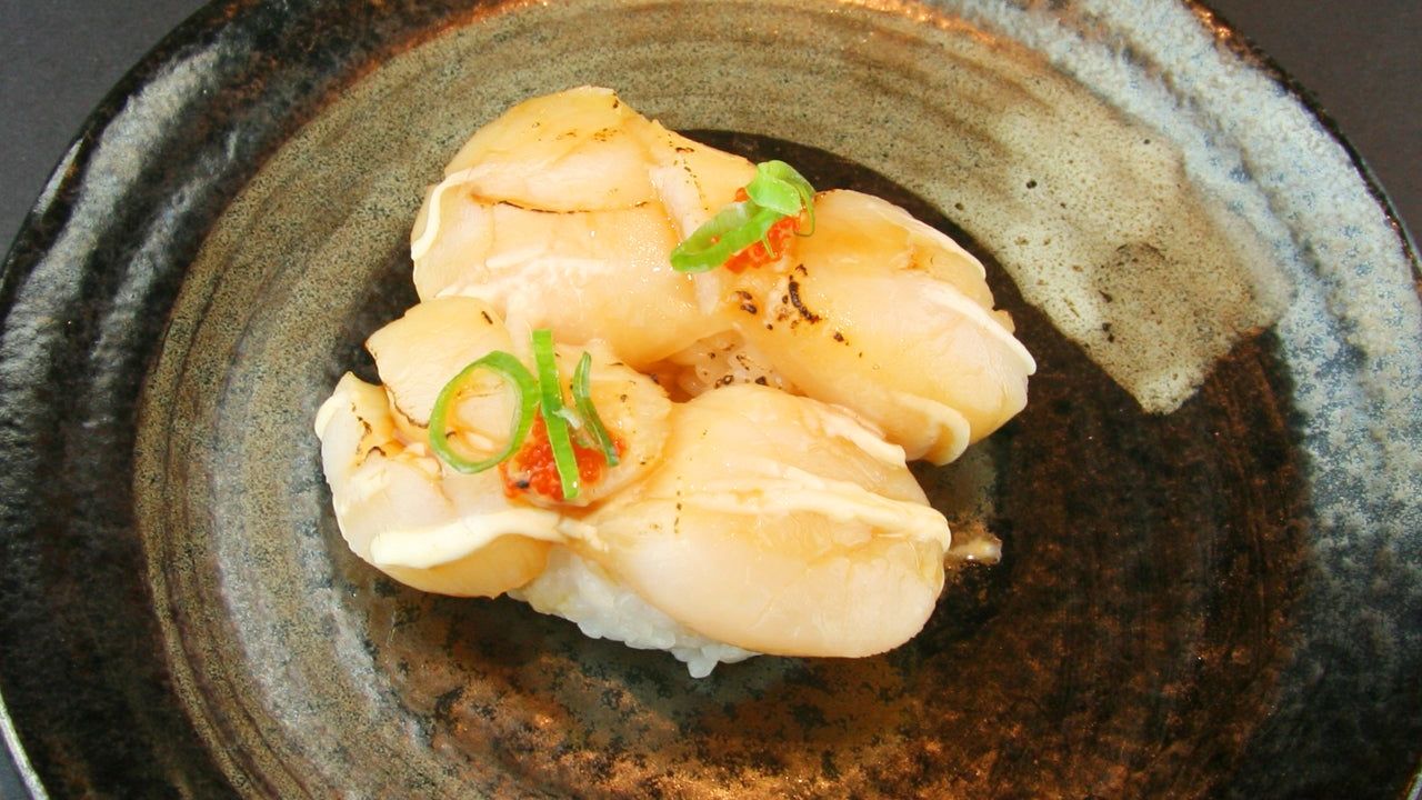 Seared Scallop Nigiri - 4 Pieces