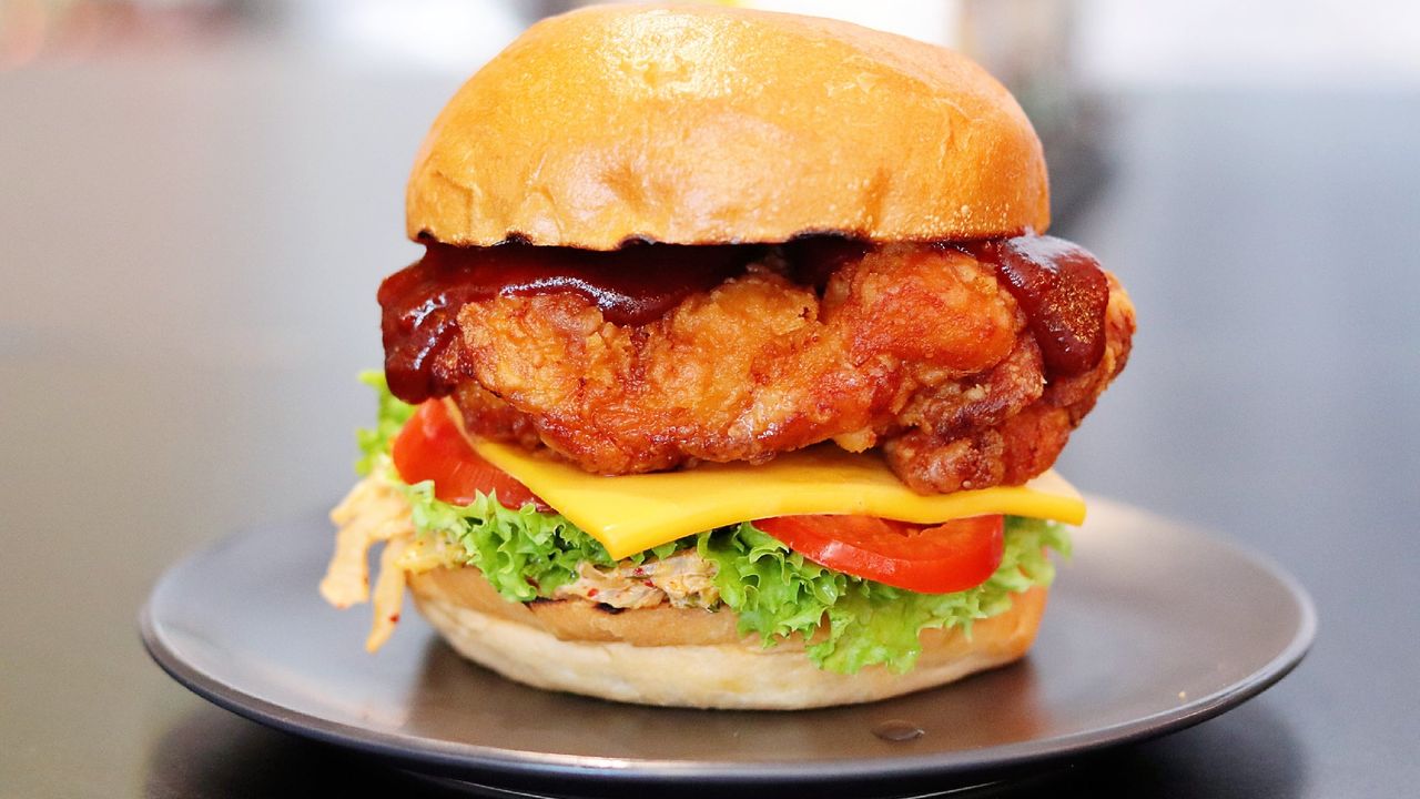 Korean Fried Chicken Burger 🇰🇷