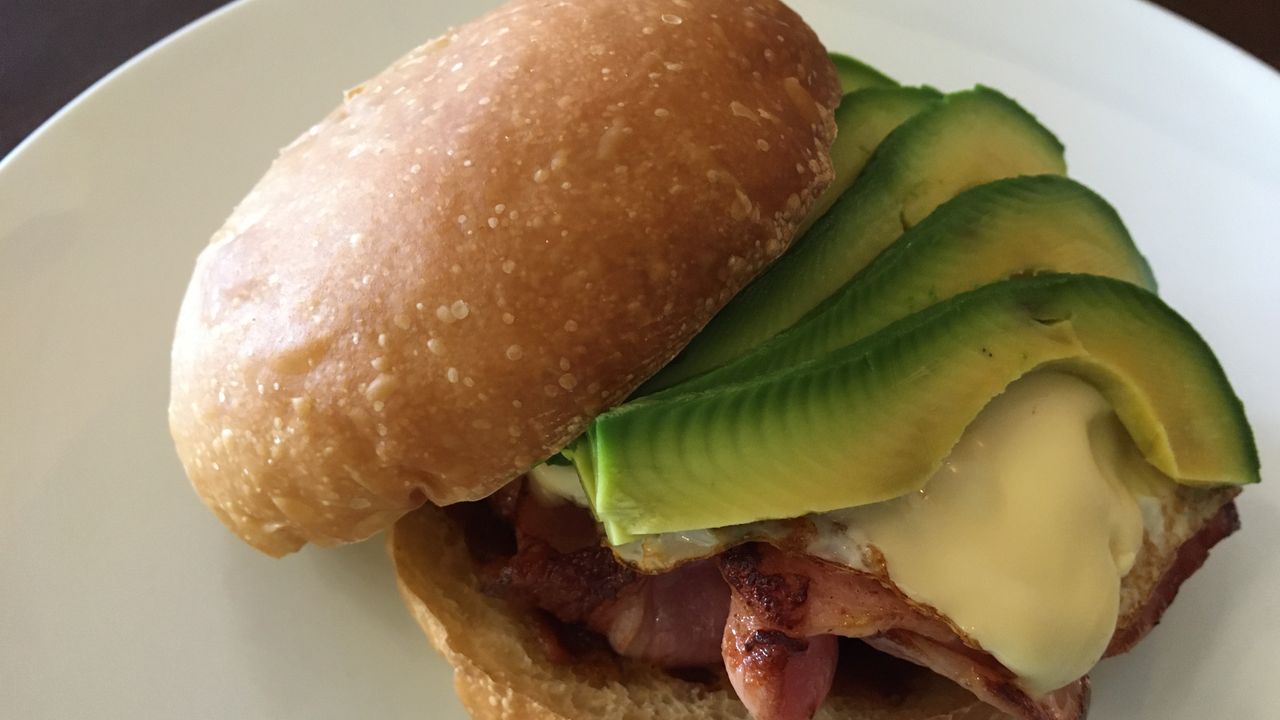 Bacon & Egg Roll Premium
