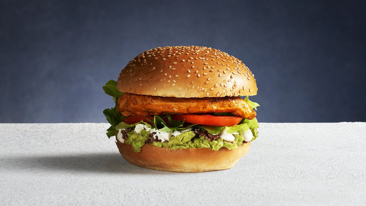 Smashed Avocado & Feta (2150 kJ)