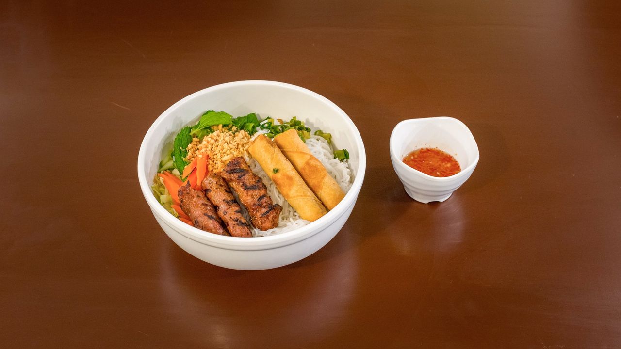 Spring Roll and Grilled Pork (Bun Thit Nuong Cha Gio)