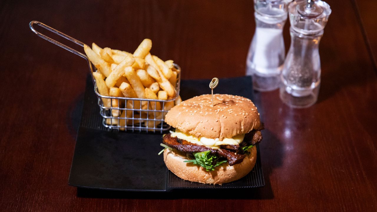 Philly Steak Burger HG Style (HG)