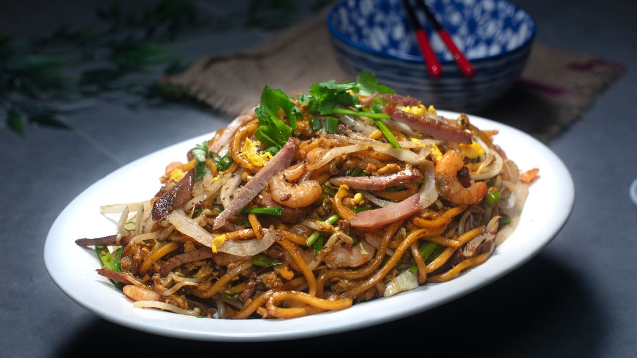 Hokkien Style Fried Egg Noodles
