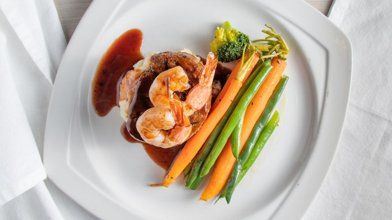 Eye Fillet with BBQ Prawns