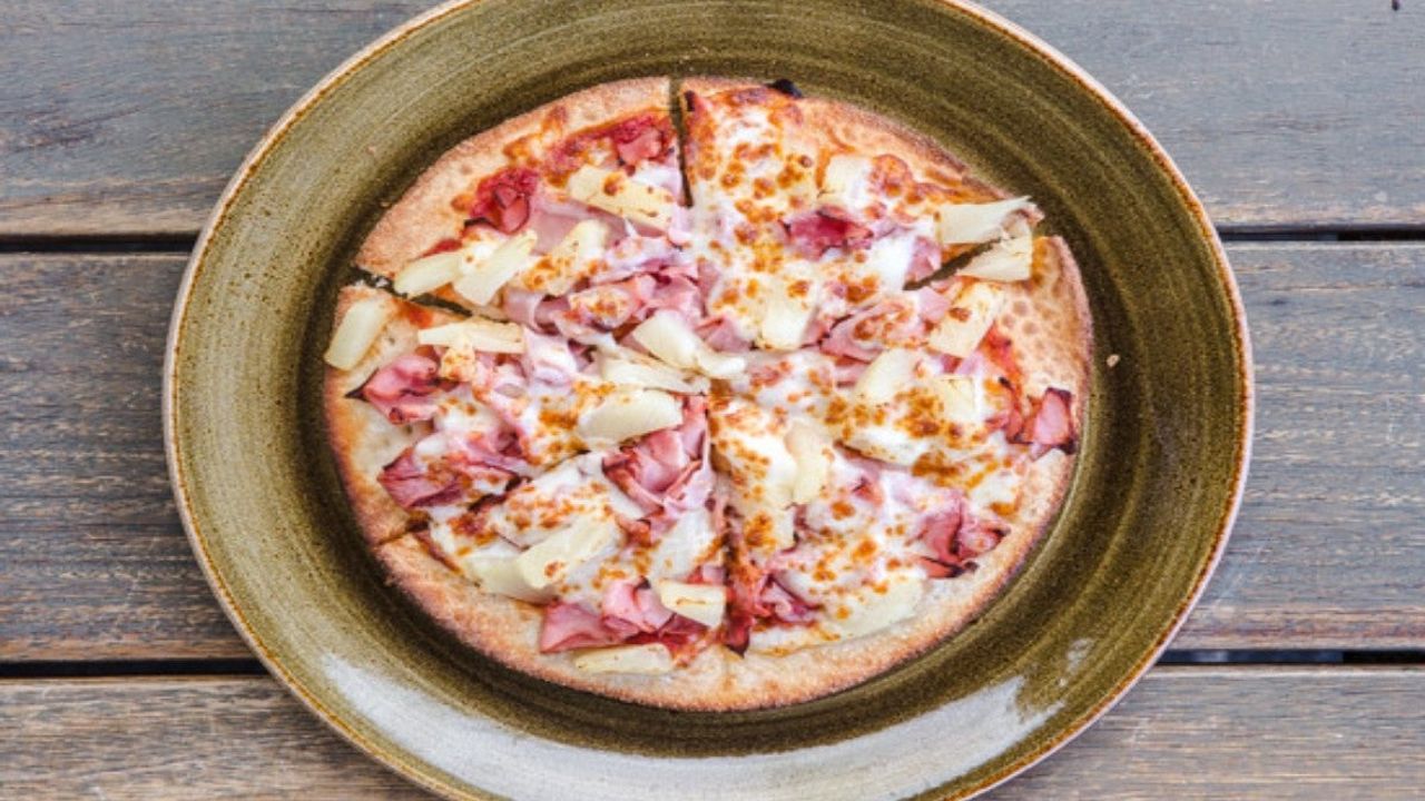 Hawaiian Pizza