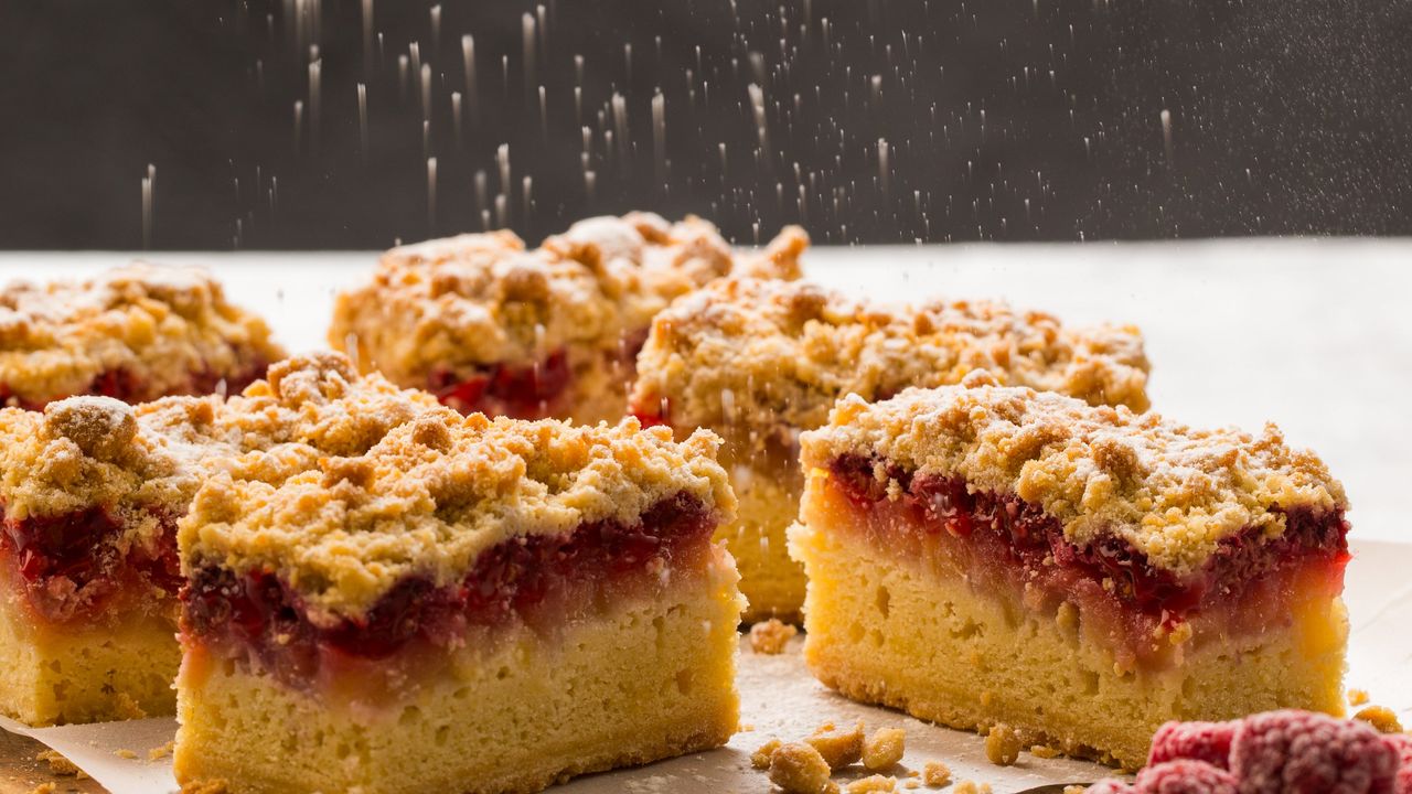 Raspberry Apple Crumble