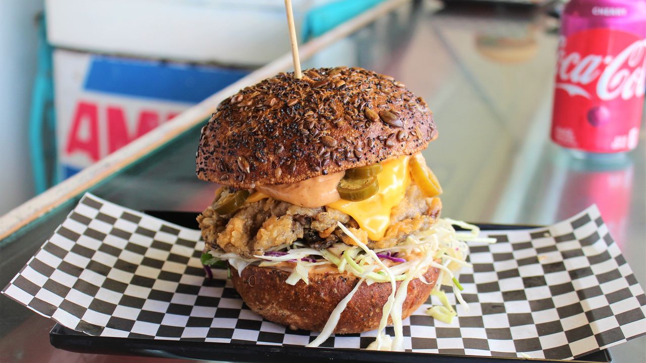 Combi Southern Fried Mushroom Burger (V)