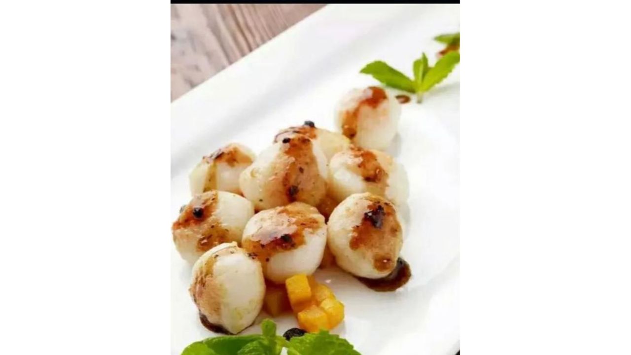 Stuffed Scallops with Prawn Paste