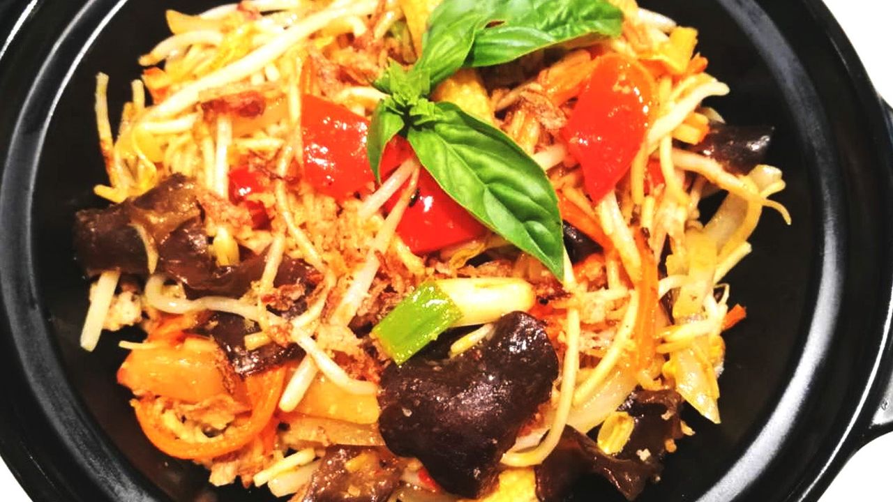 Peanut Satay Stir-Fried Noodle (spicy)