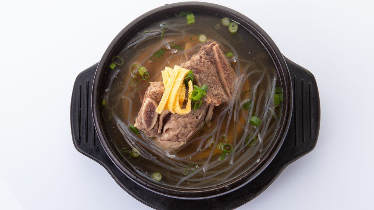 Slow Cooked Beef Ribs Mini Hot Pot