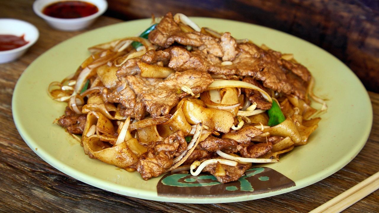 Stir-Fried Beef Rice Noodles