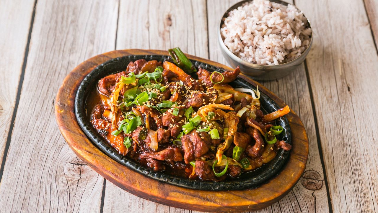 Chilli Pork Stirfry with rice 철판 재육