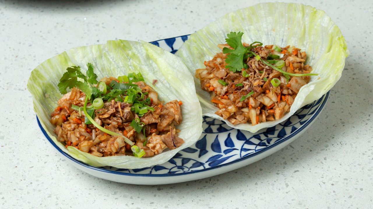 San Choy Bow (2 Pieces)