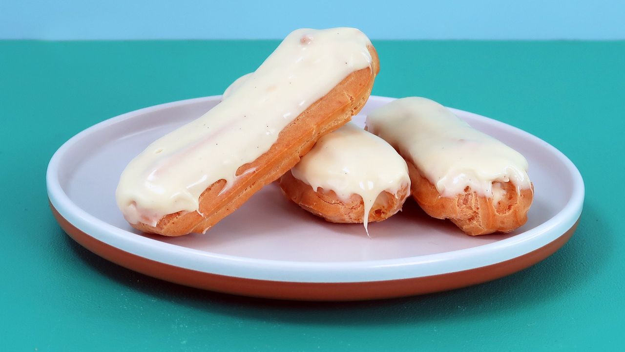 Vanilla Custard Eclair