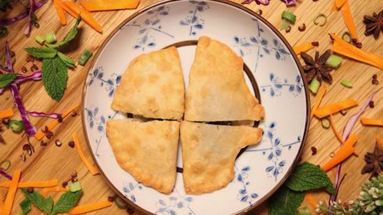 Pork Chives Pancake 韭菜盒子