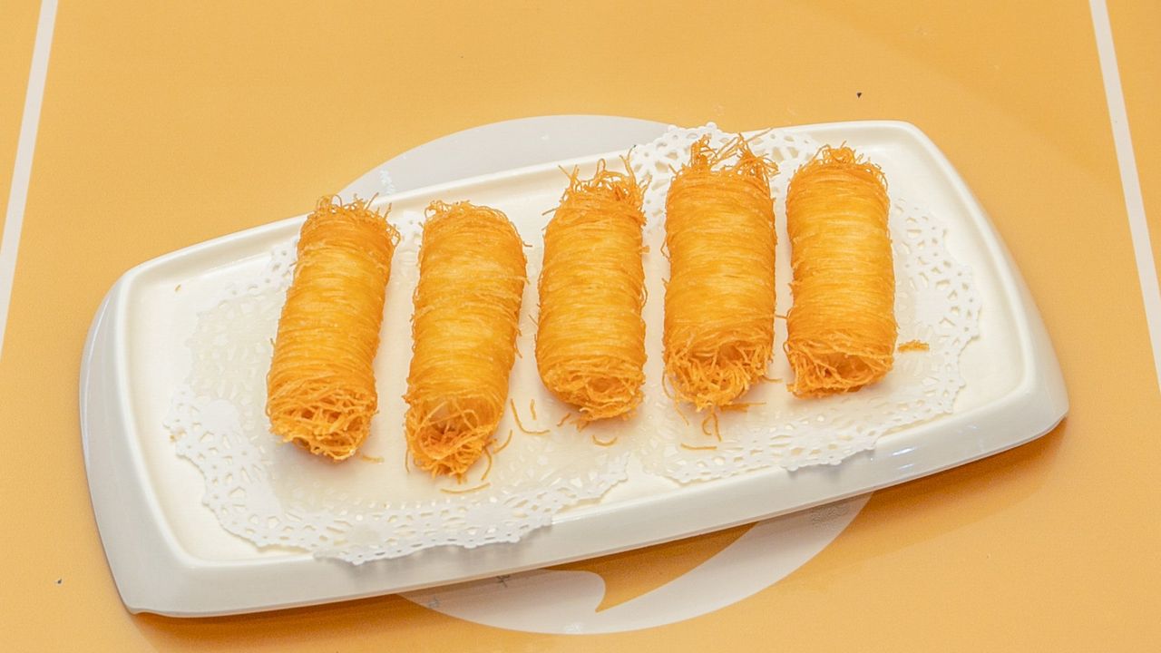 Deep Fried Coconut Roll (5 Pieces)