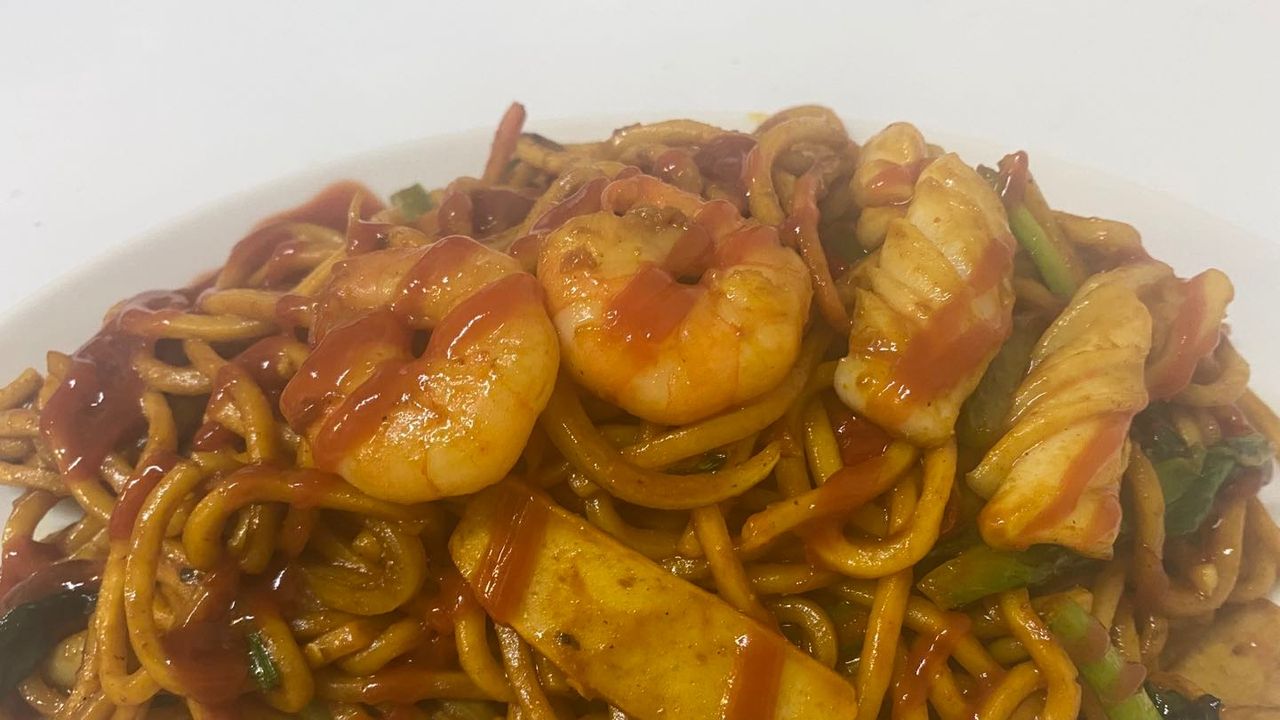 FNO4. Indian Mee Goreng Spicy