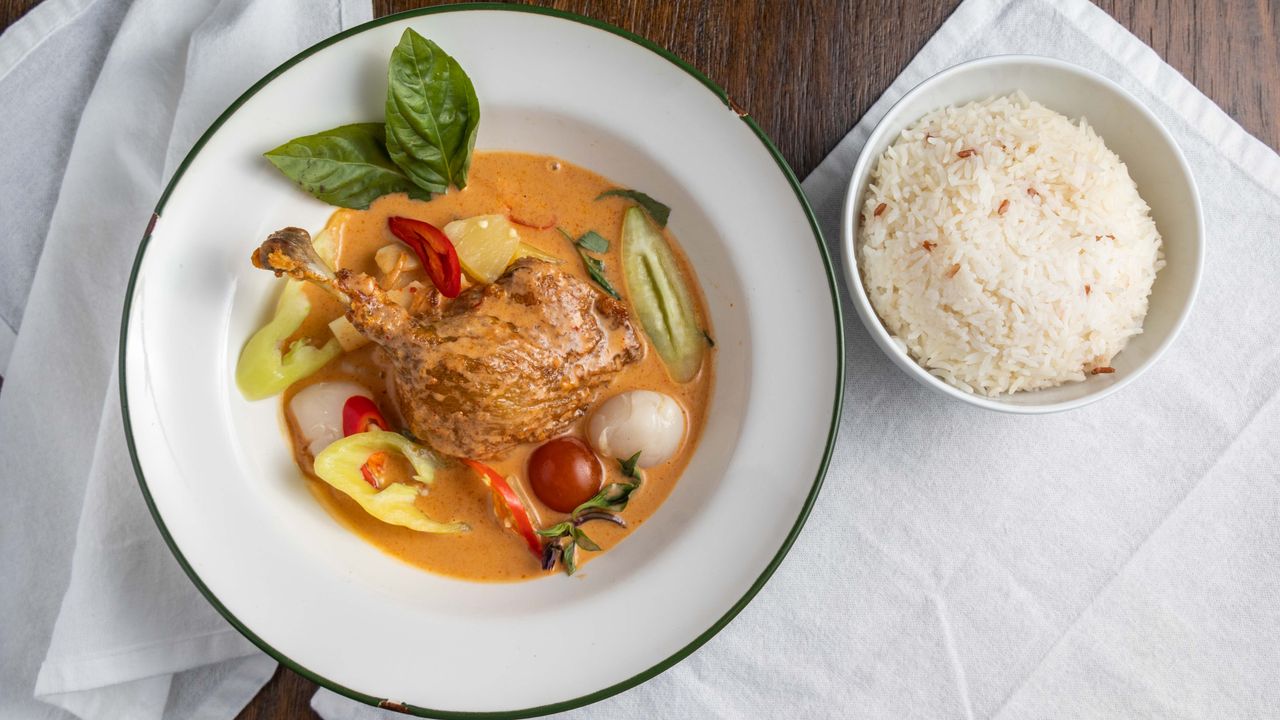 Red Coconut Curry