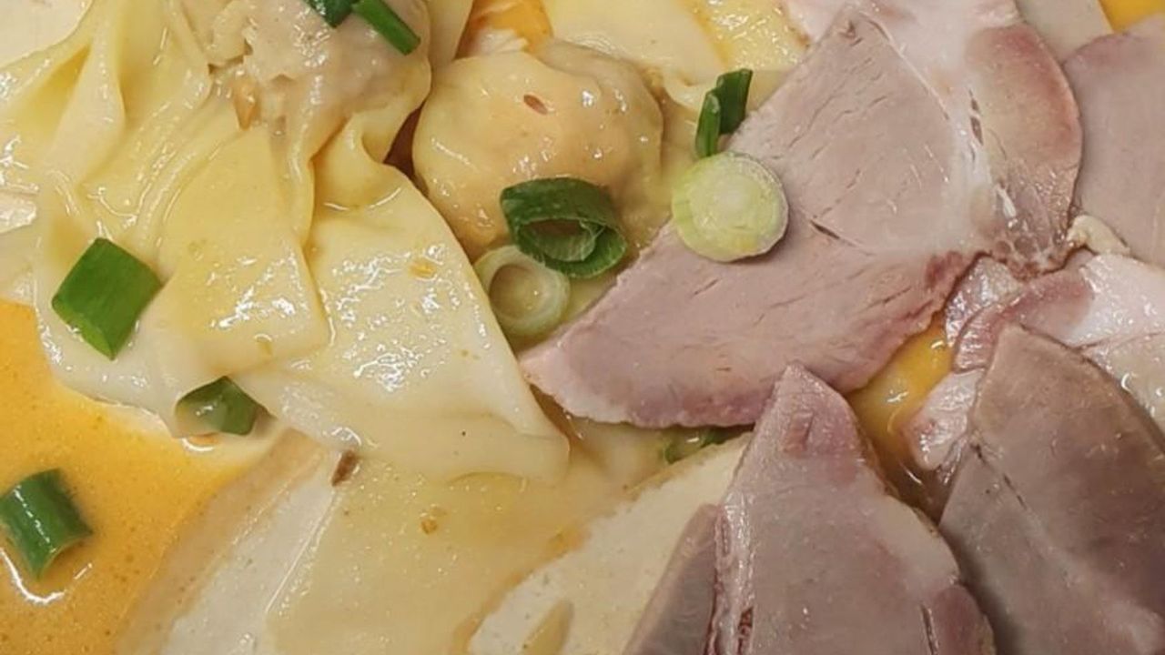 Laksa BBQ Pork & Wontons