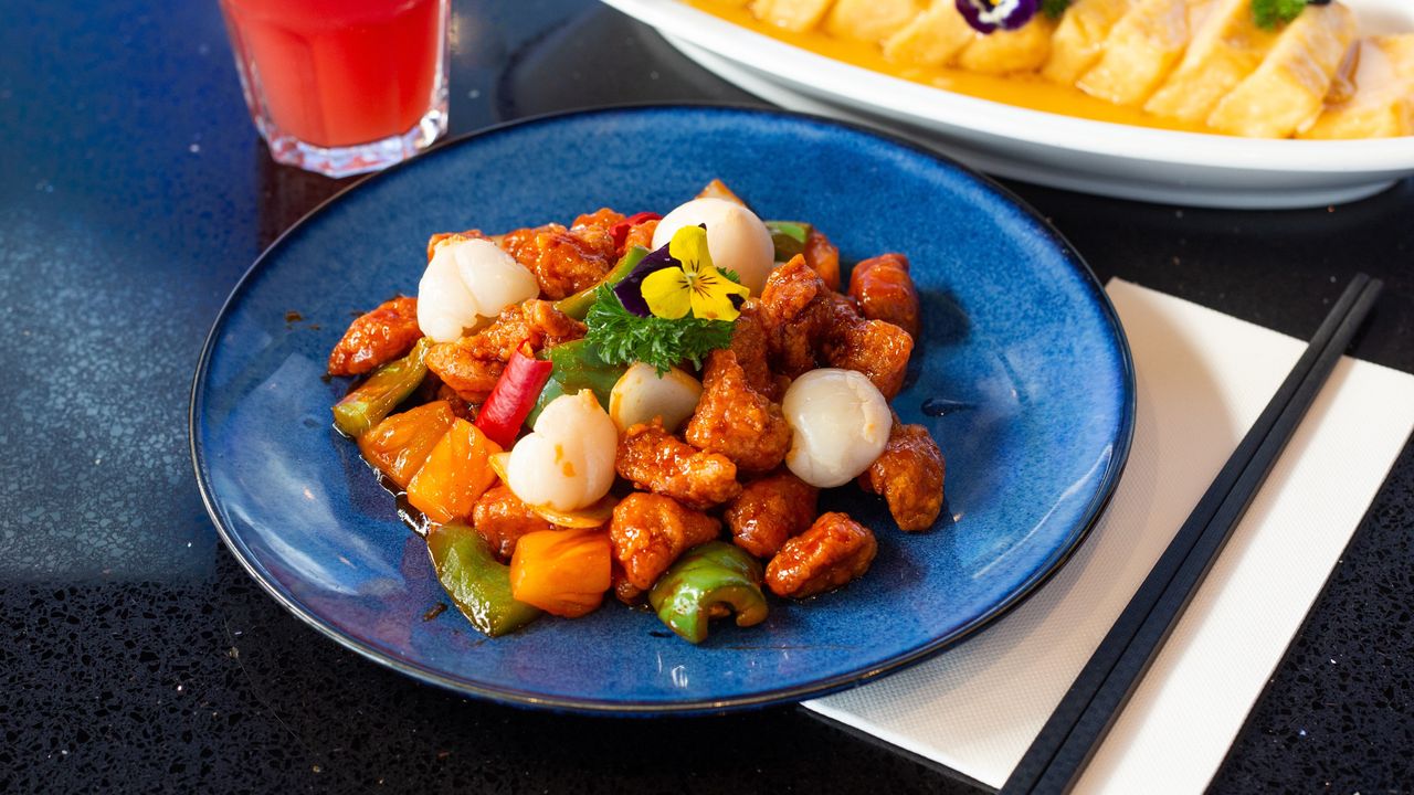 Sweet and Sour Pork with Pineapple 菠萝咕佬肉