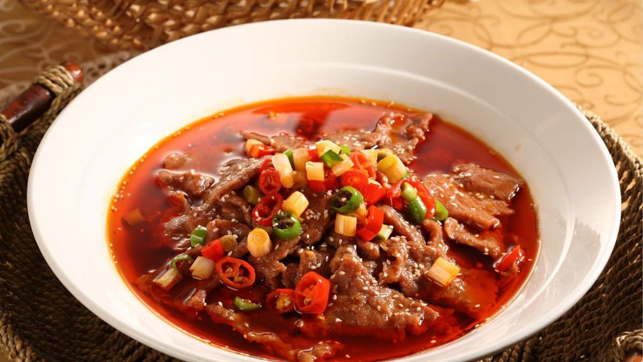 M01. Chilli Oil Beef